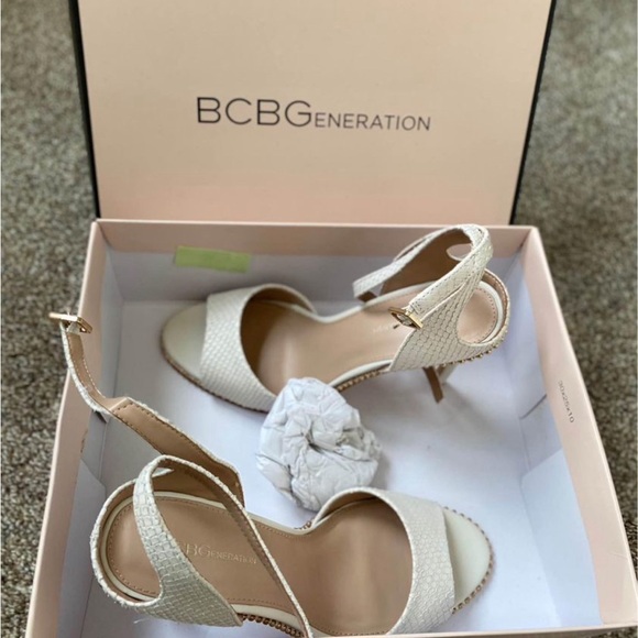 BCBG Jessika dress heels - Picture 5 of 5